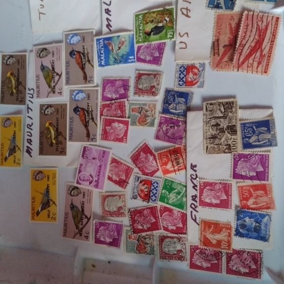 Stamp collection - Picture 2 of 3